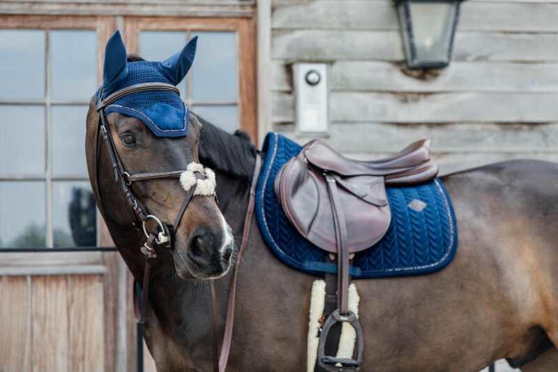 Mandil Velvet Pearls Jumping Azul - Kentucky - Imagen 2